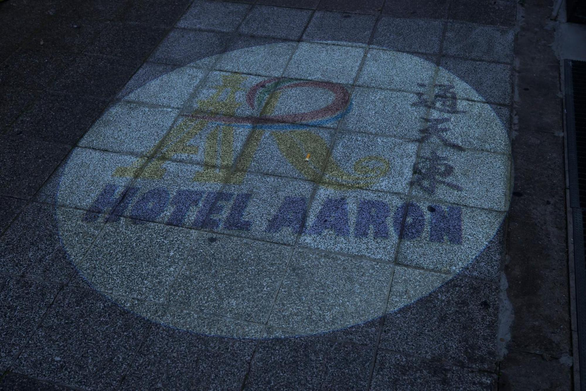 Hotel Aaron通天東 Осака Екстериор снимка